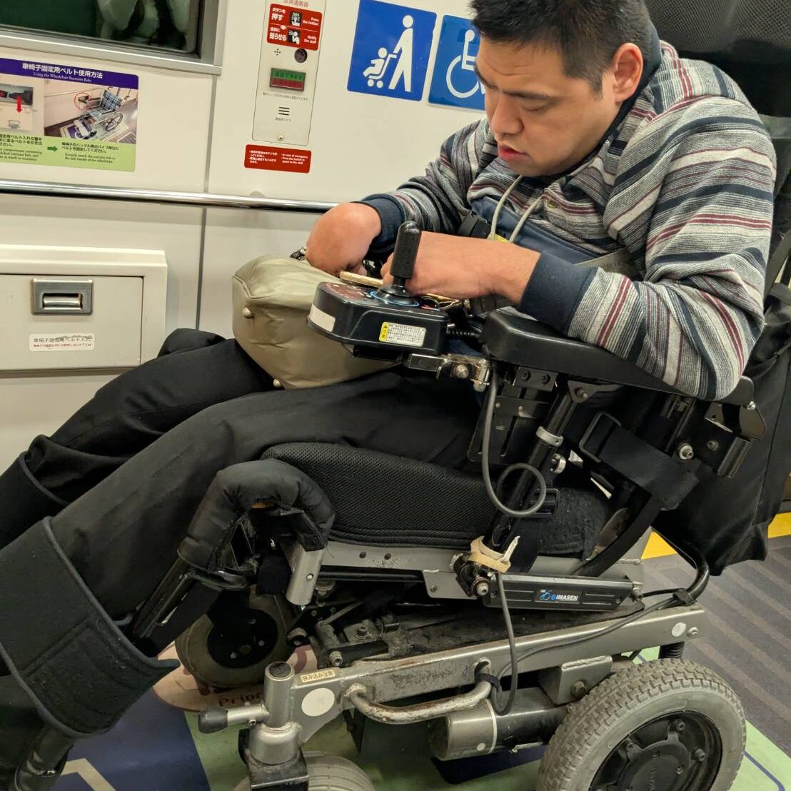 地下鉄七隈線車いすスペース