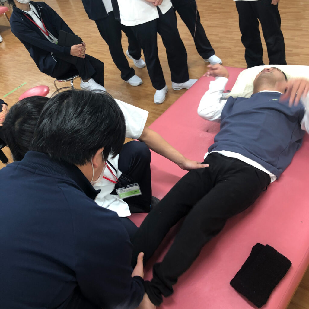 麻生リハビリテーション大学校にて実習モデルの協力をしています